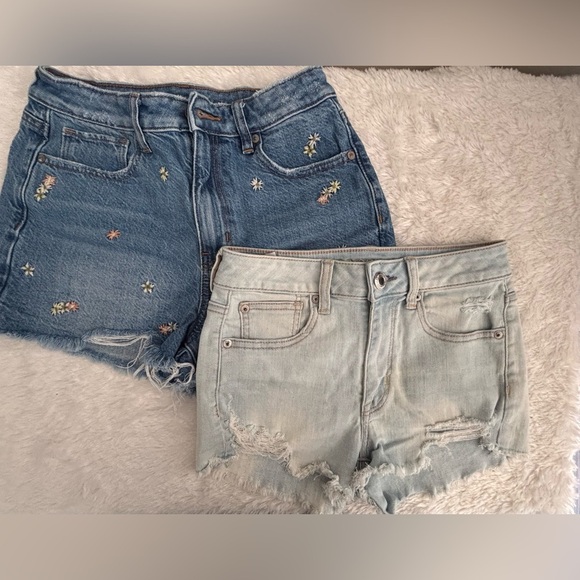 2 American Eagle Outfitters Blue Jean Shorts Distressed Frayed Hem - Size 2 - Picture 1 of 14